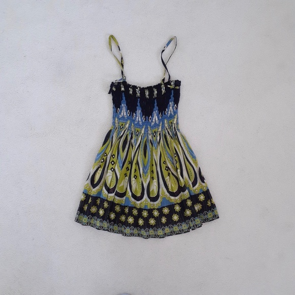 H&M Divided Smocked Top - Picture 2 of 5